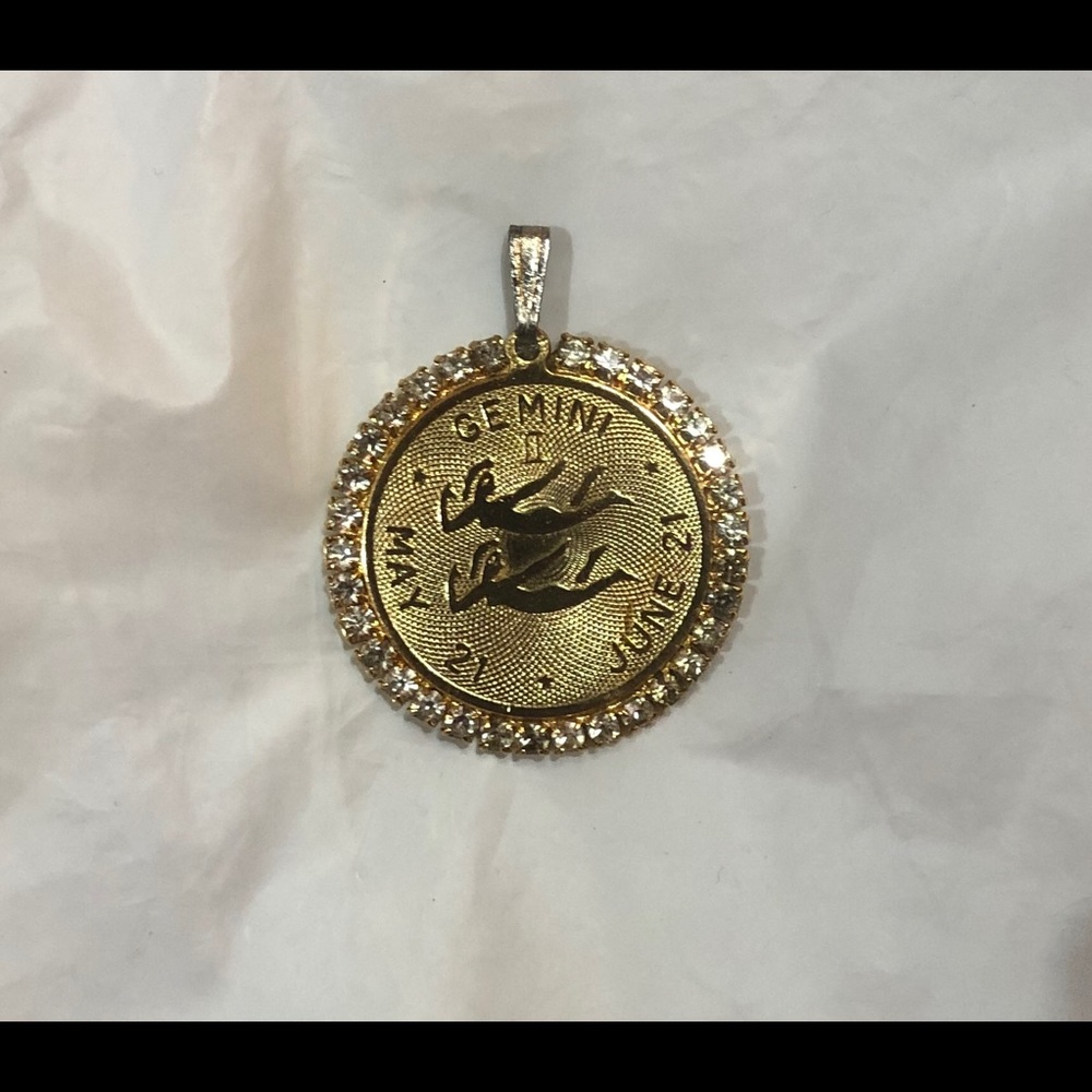 Gemini Astrology Zodiac Pendant w/ 33 Rhinestones